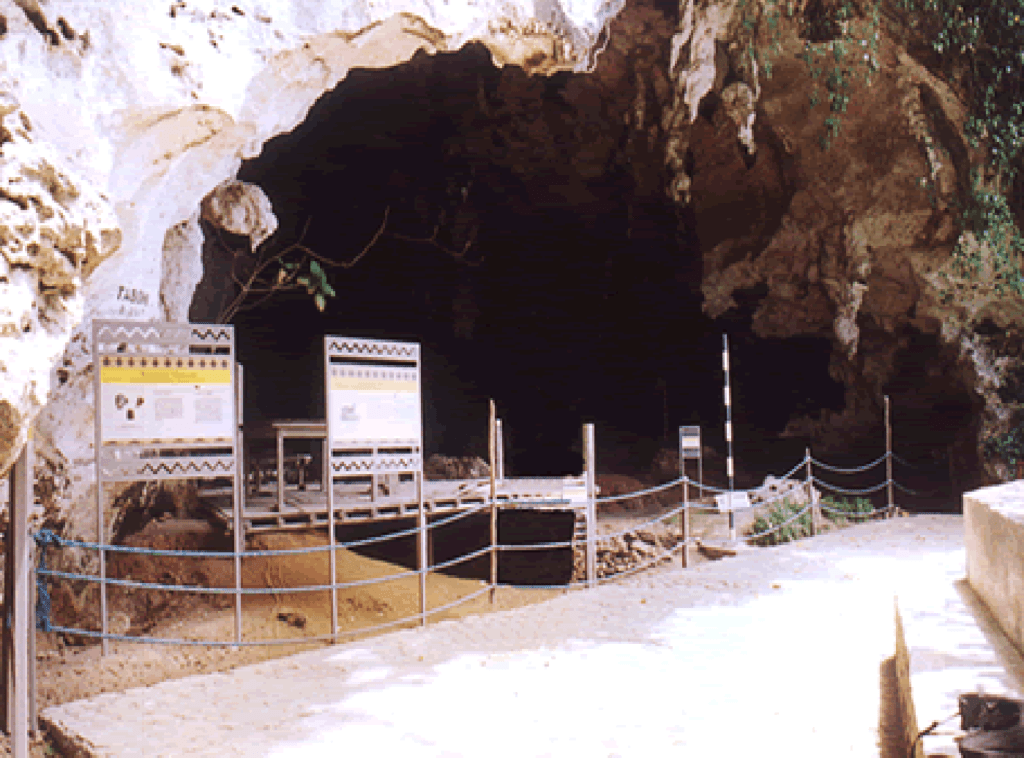 tabon cave palawan tour